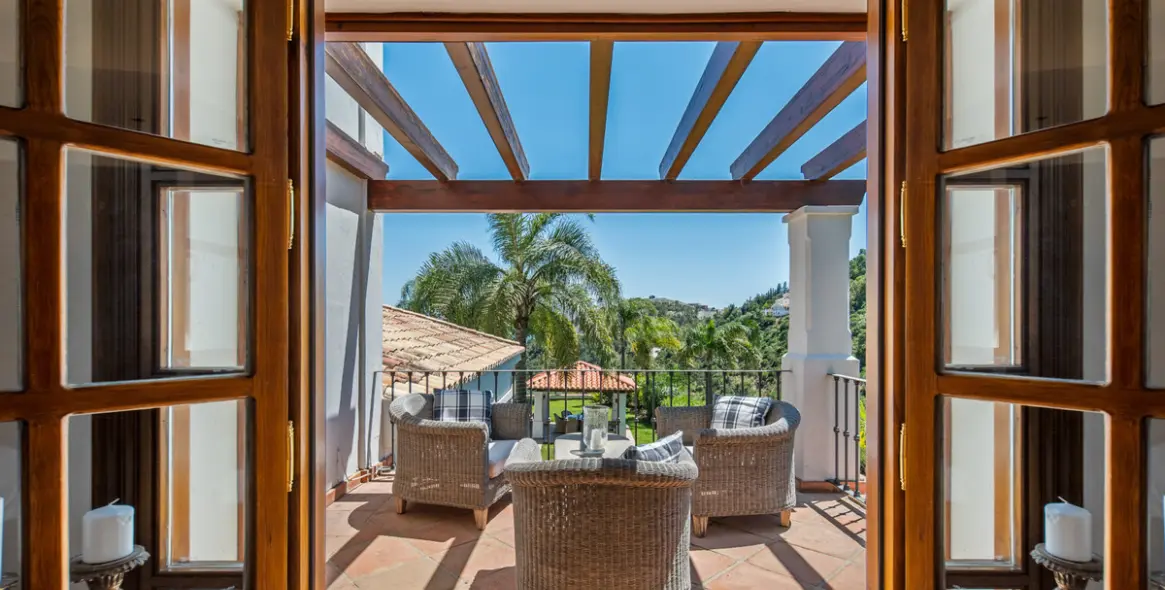 Sale of detached villa in El Madroñal 22