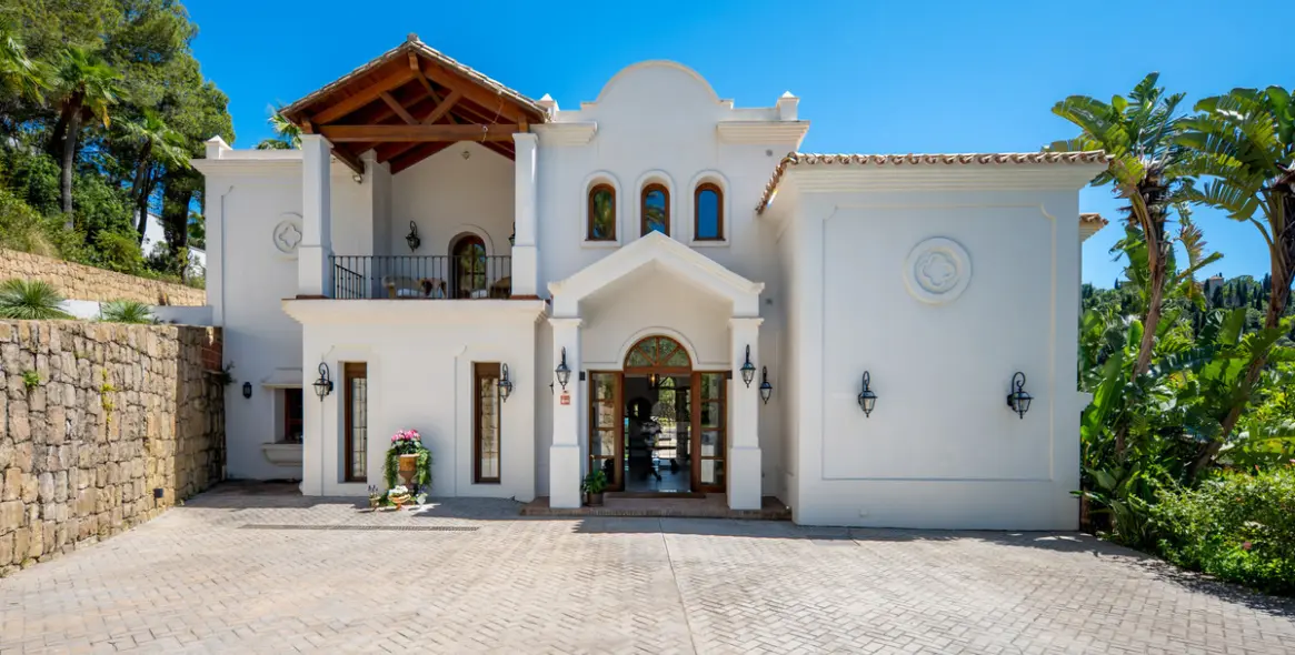 Sale of detached villa in El Madroñal 41
