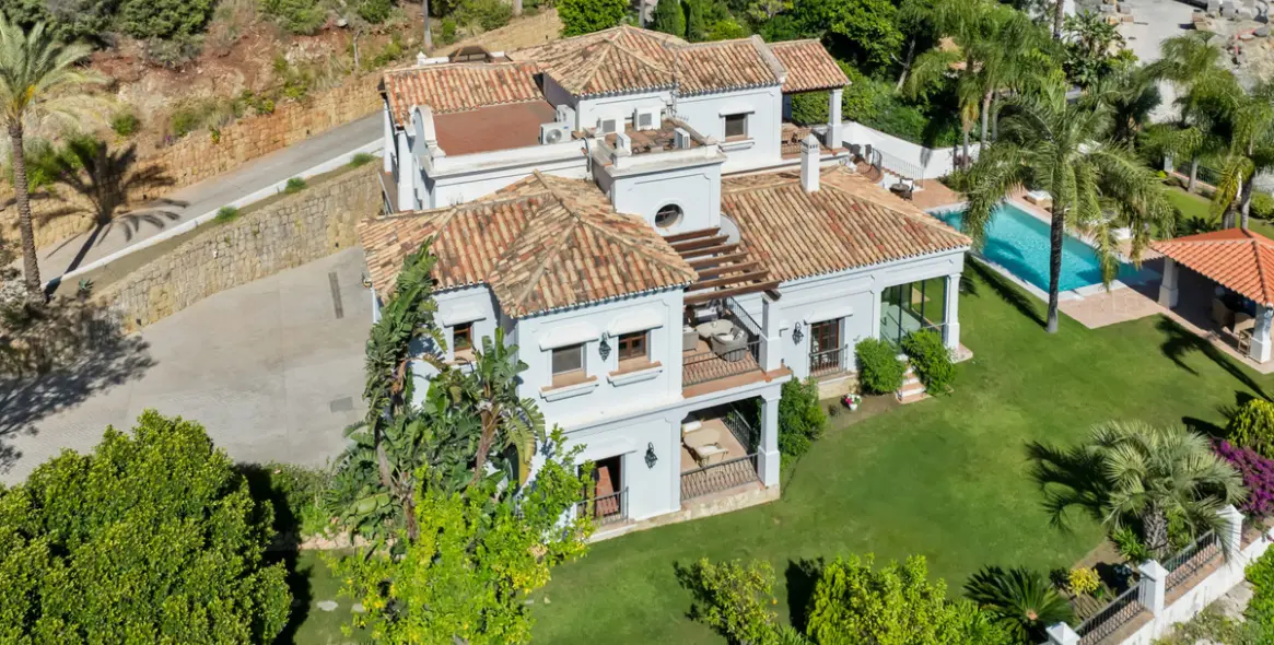 Sale of detached villa in El Madroñal 50