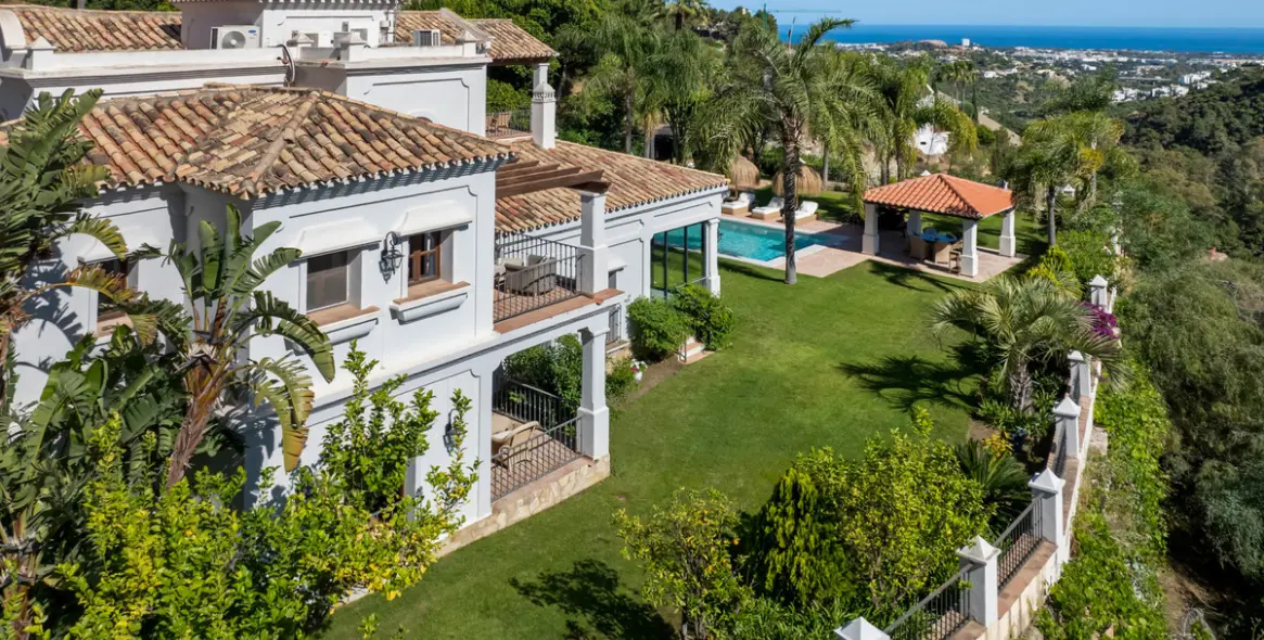 Sale of detached villa in El Madroñal 52