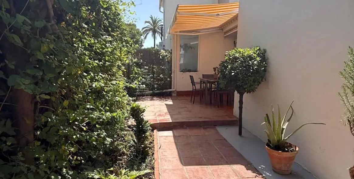 Short-term rent of ground floor apartment in Benamara 14