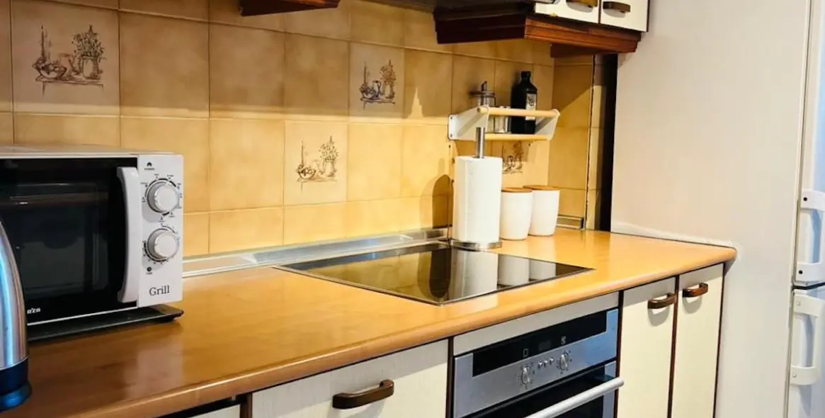Short-term rent of ground floor apartment in Benamara 20