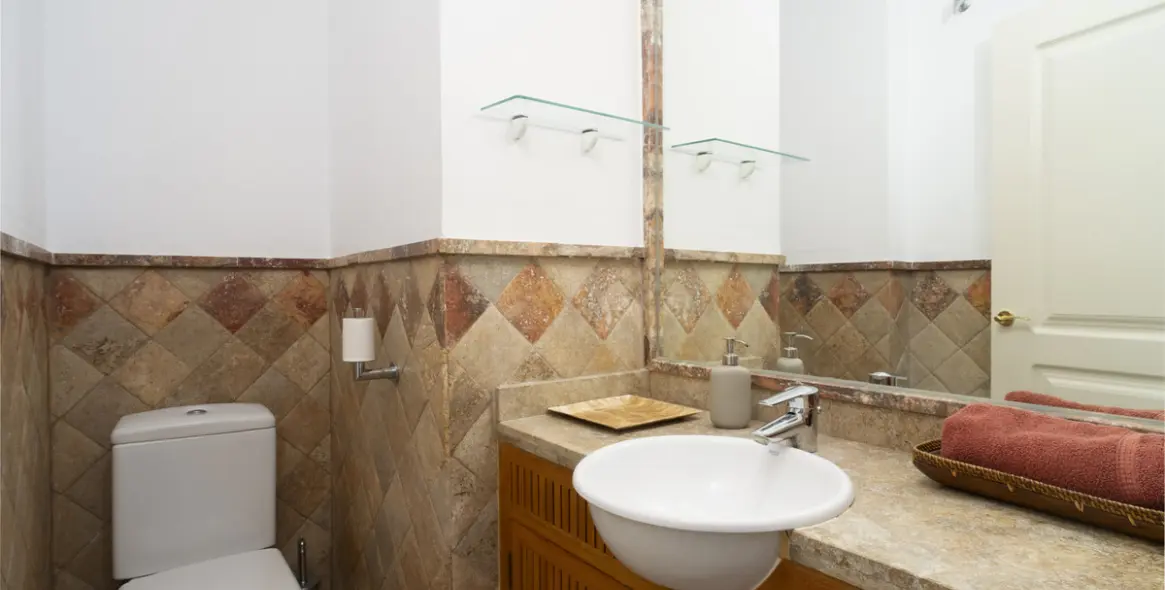 Short-term rent of middle floor apartment in The Golden Mile 43