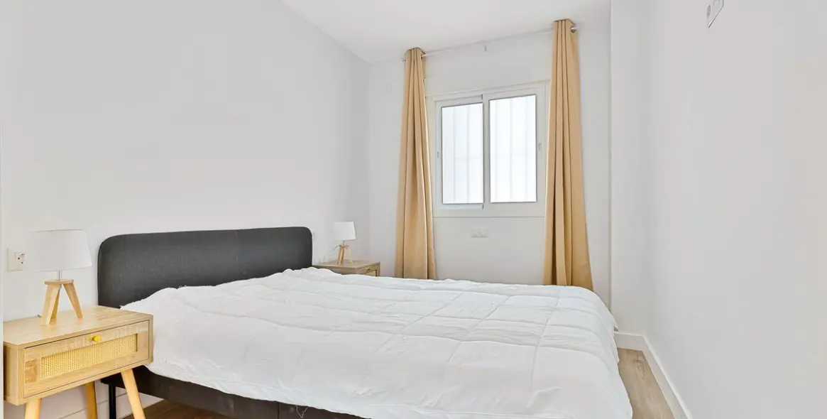 Venta de apartamento en planta media en Fuengirola 6