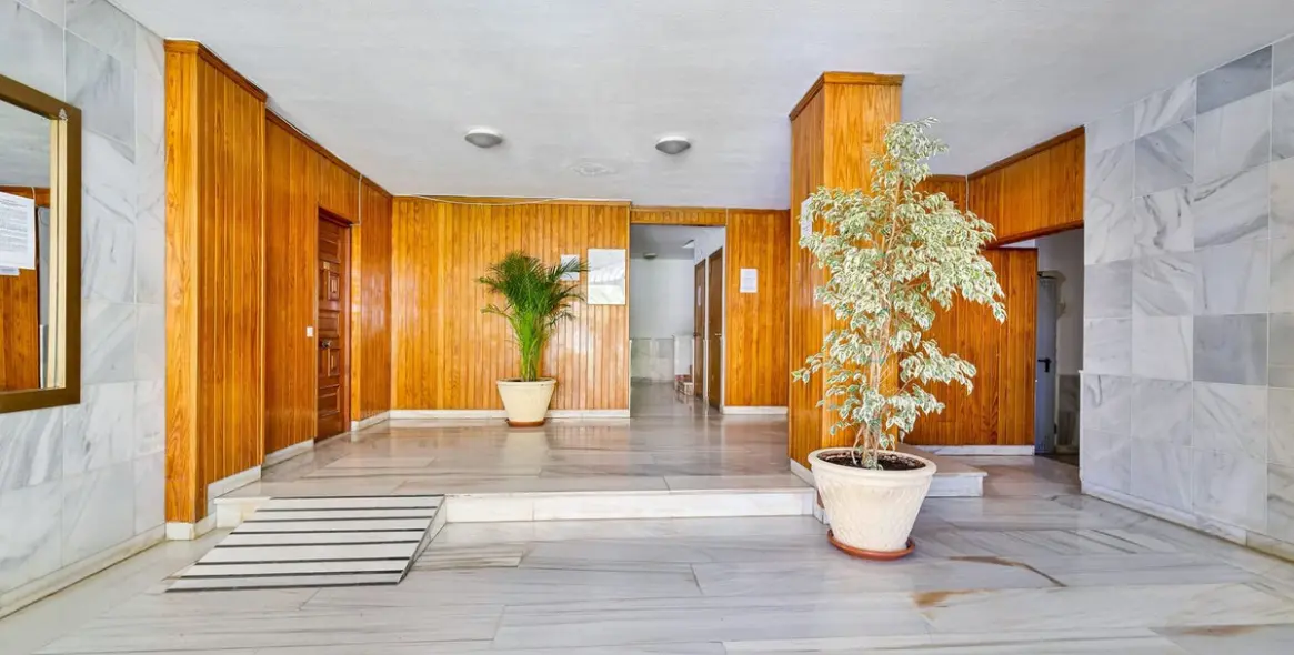 Venta de apartamento en planta media en Fuengirola 8