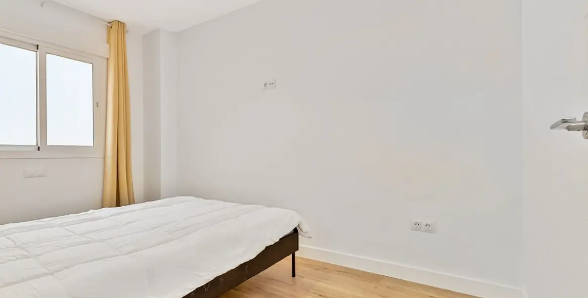Venta de apartamento en planta media en Fuengirola 10