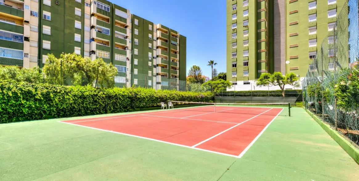 Venta de apartamento en planta media en Fuengirola 12