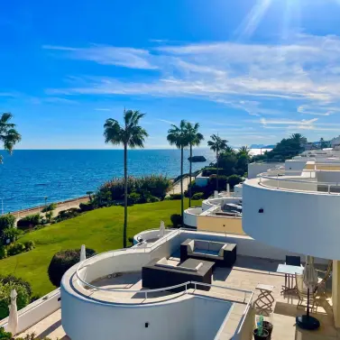 Venta de apartamento en planta baja en Estepona