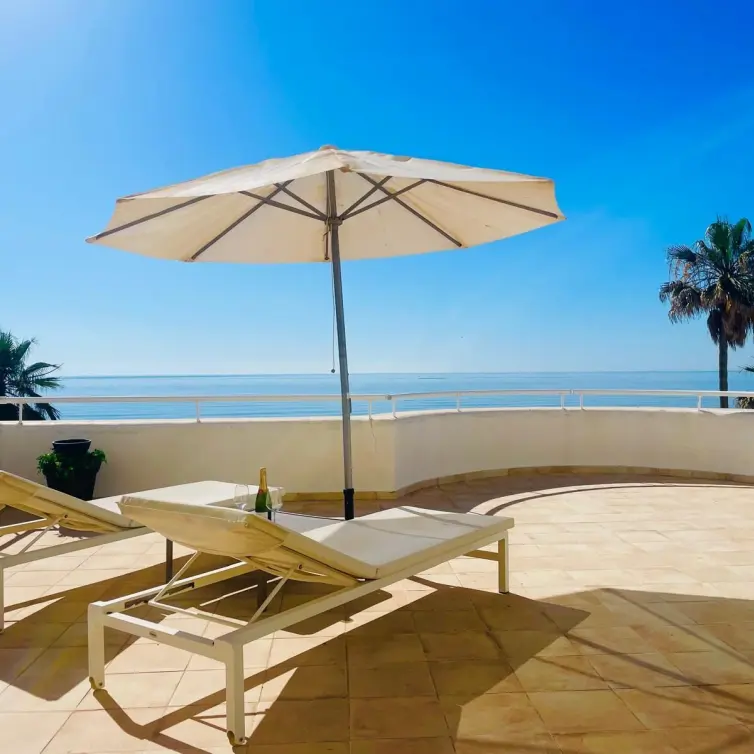 Sale of ground floor apartment in Estepona