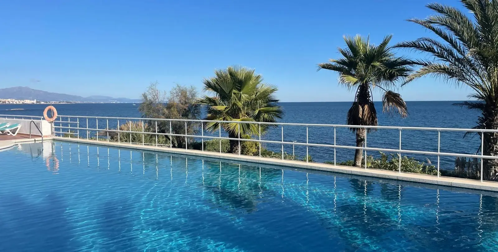 Продажа апартаментов на первом этаже в Estepona 28