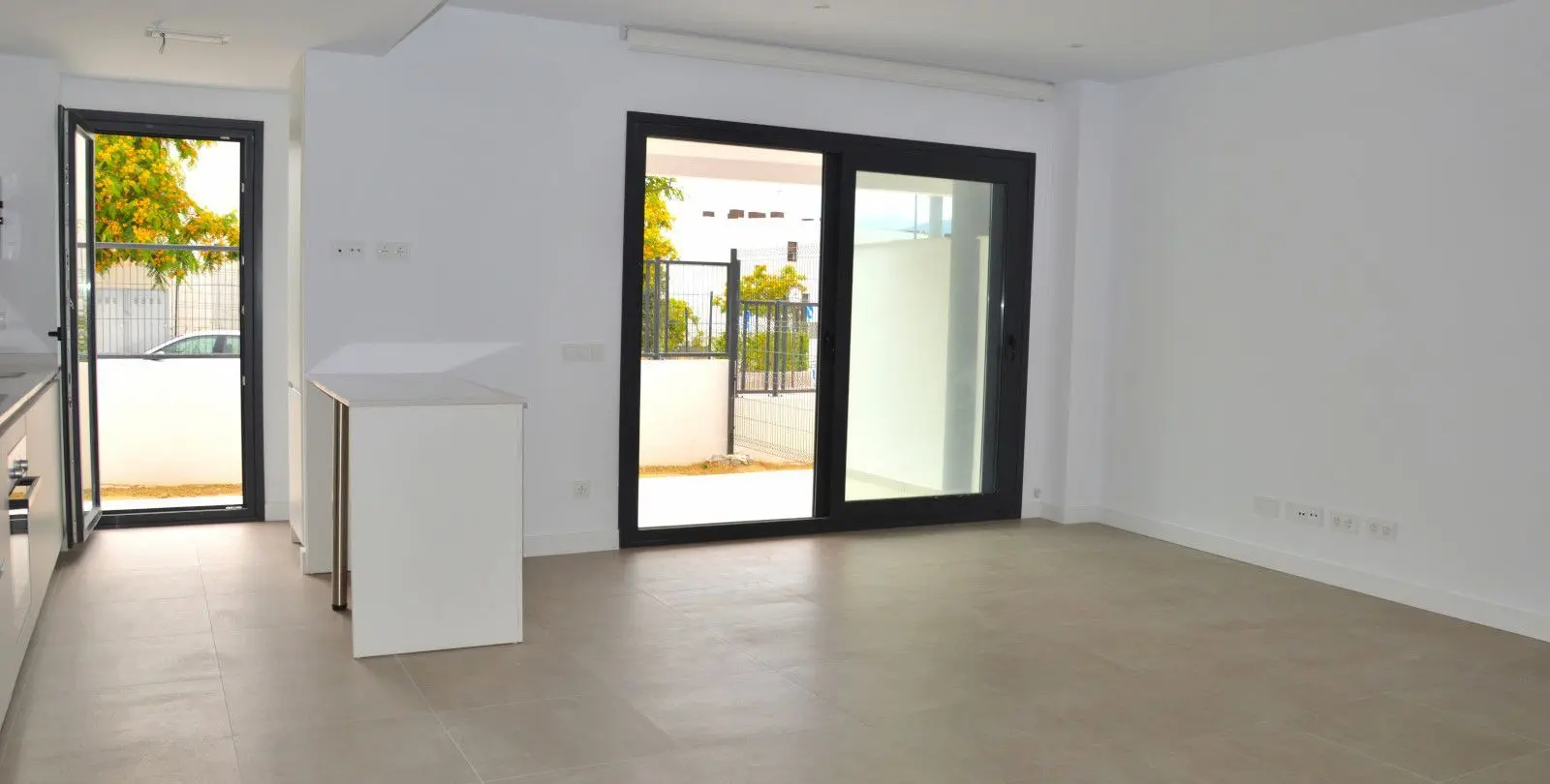 Sale of ground floor apartment in Estepona 6