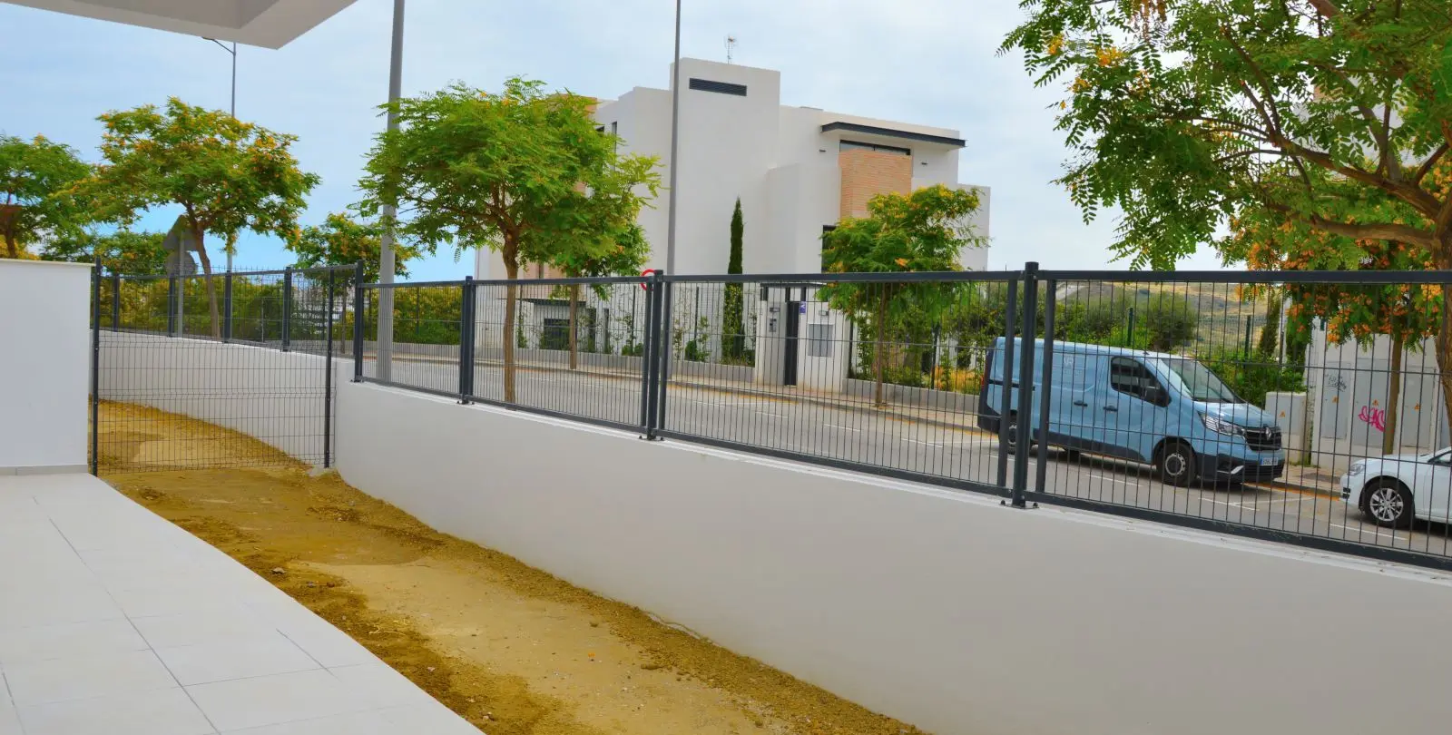 Sale of ground floor apartment in Estepona 10