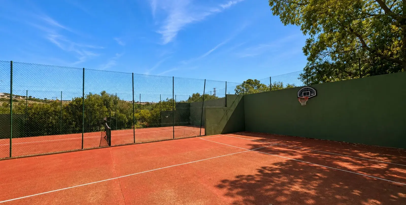 Venta de ático dúplex en Casares 19