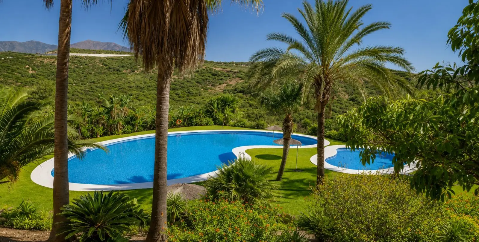 Venta de ático dúplex en Casares 29