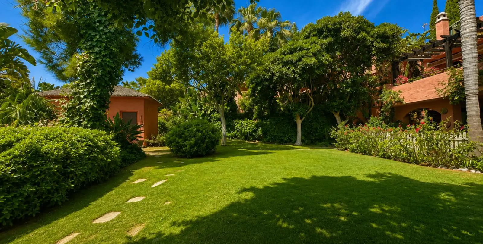 Venta de ático dúplex en Casares 36