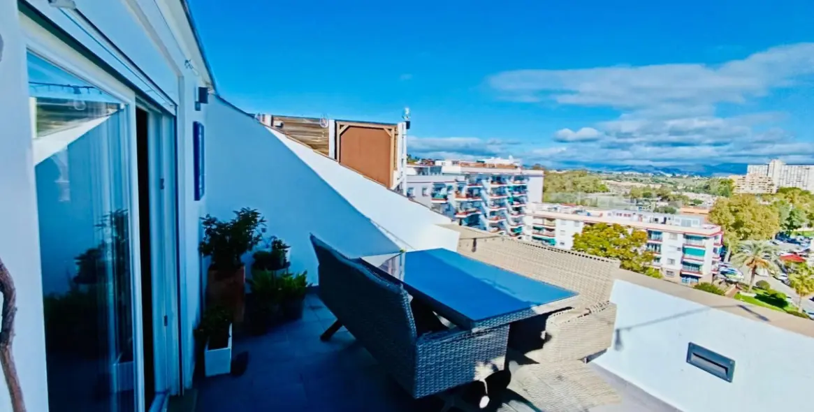 Продажа двухуровневого пентхауса в Torremolinos 2