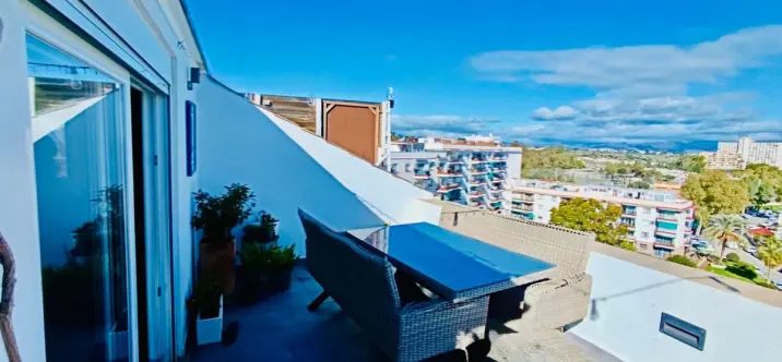 Продажа двухуровневого пентхауса в Torremolinos 1