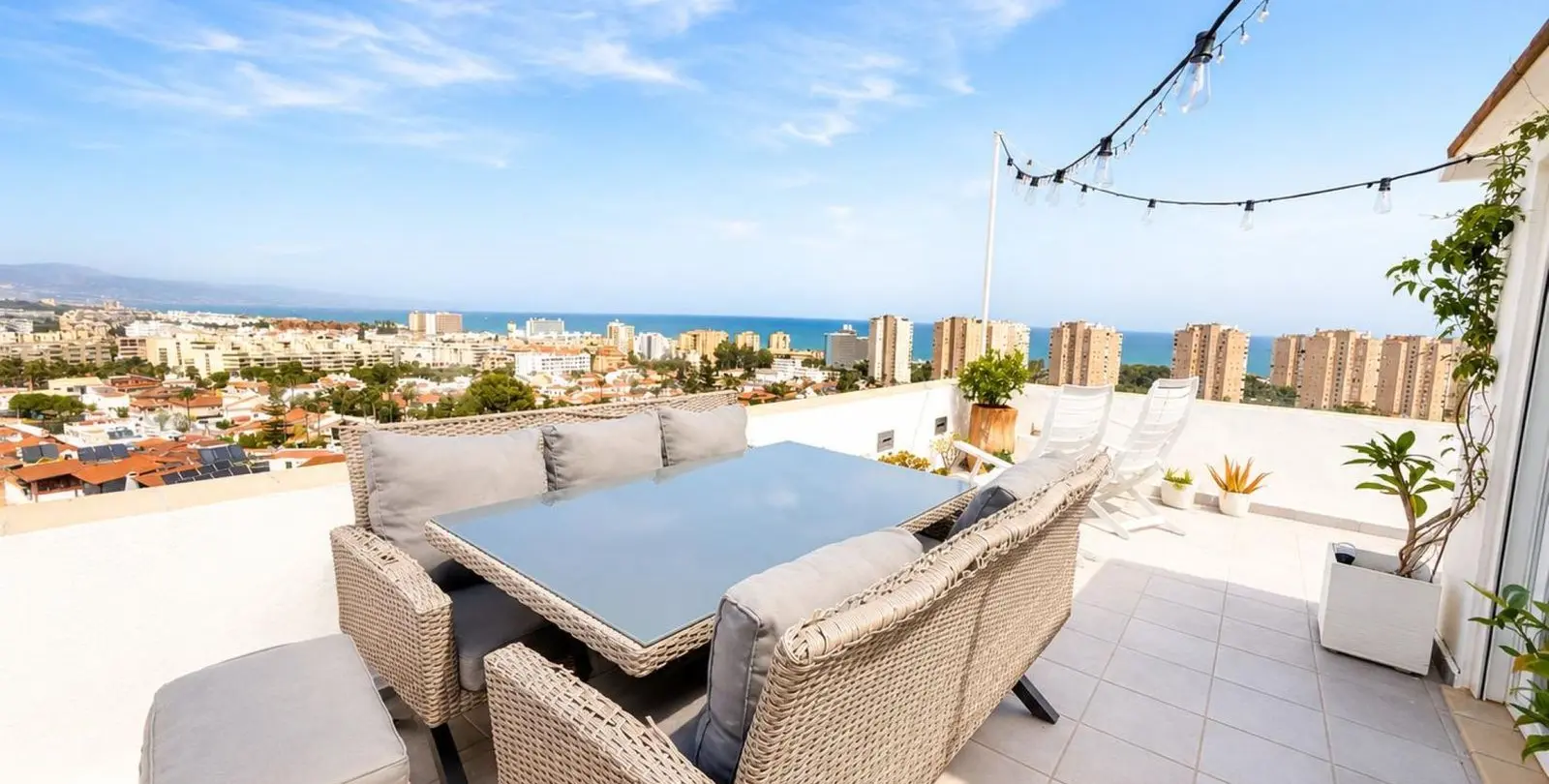 Продажа двухуровневого пентхауса в Torremolinos 1