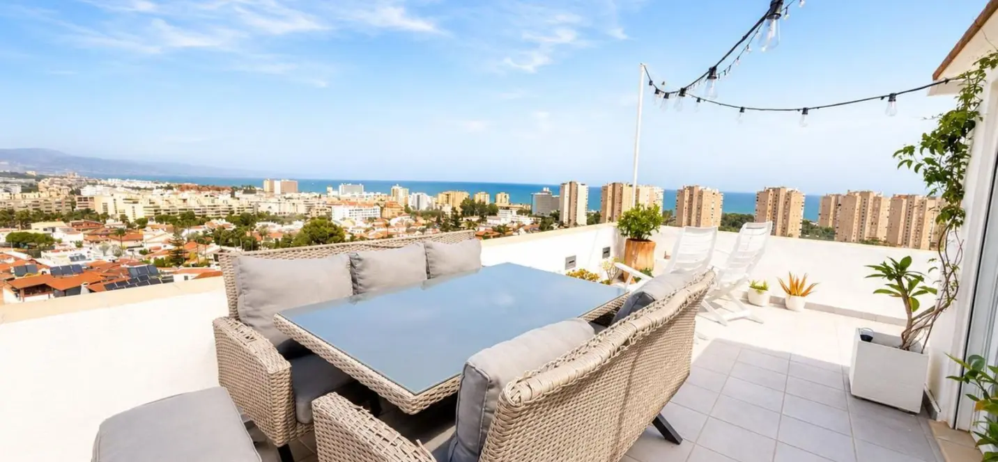 Sale of penthouse duplex in Torremolinos 0