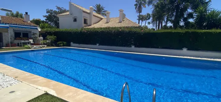 Venta de adosado en Cortijo Blanco 3