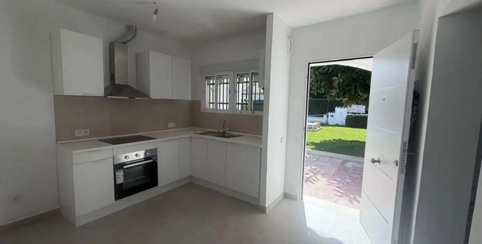 Venta de adosado en Cortijo Blanco 5