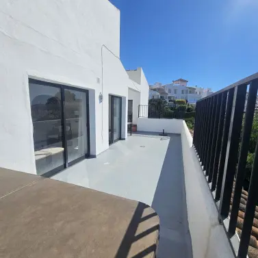 Sale of penthouse in Riviera del Sol