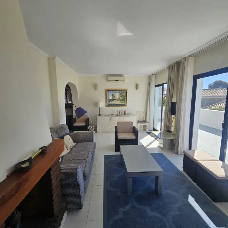 Sale of penthouse in Riviera del Sol