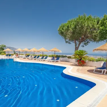 Sale of middle floor apartment in La Mairena