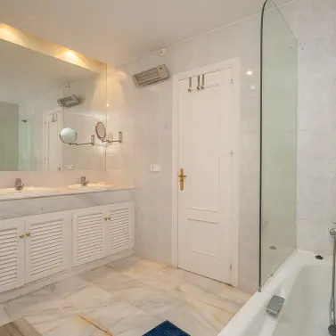 Sale of middle floor apartment in La Mairena