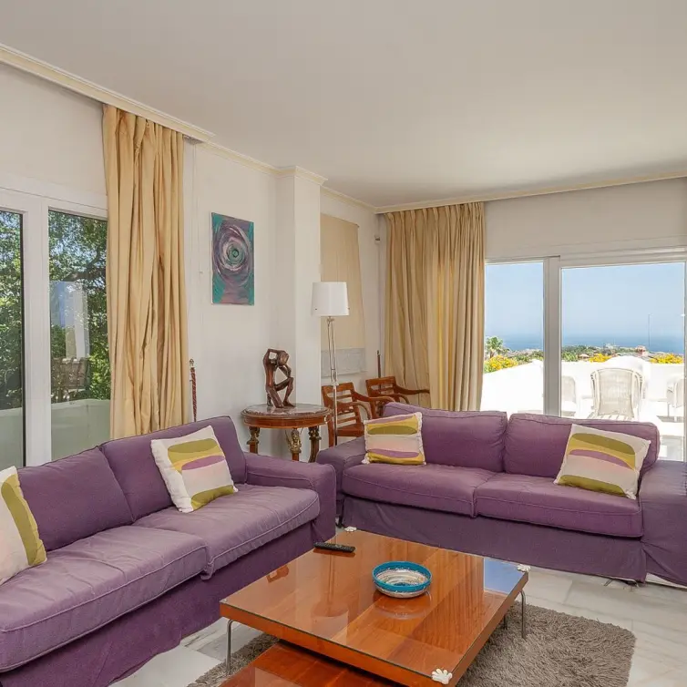 Sale of middle floor apartment in La Mairena