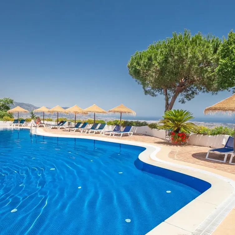 Sale of middle floor apartment in La Mairena