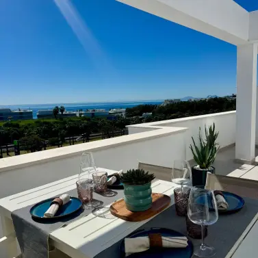 Sale of penthouse in Estepona