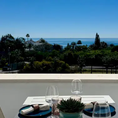 Sale of penthouse in Estepona