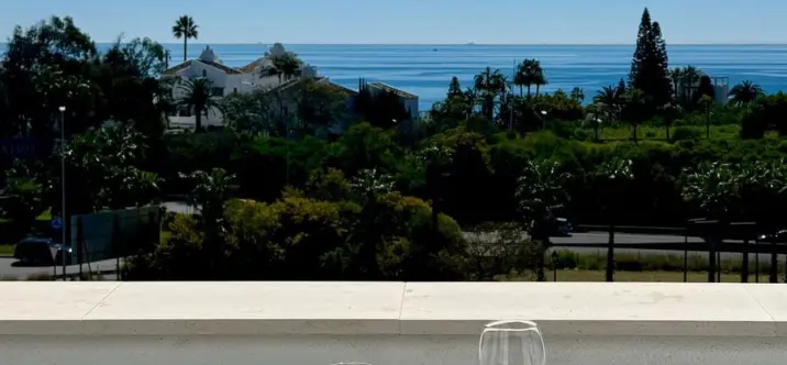 Sale of penthouse in Estepona 1
