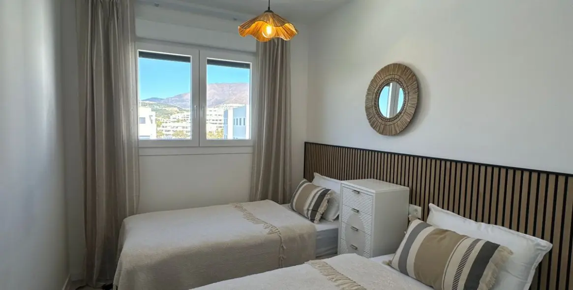 Sale of penthouse in Estepona 33
