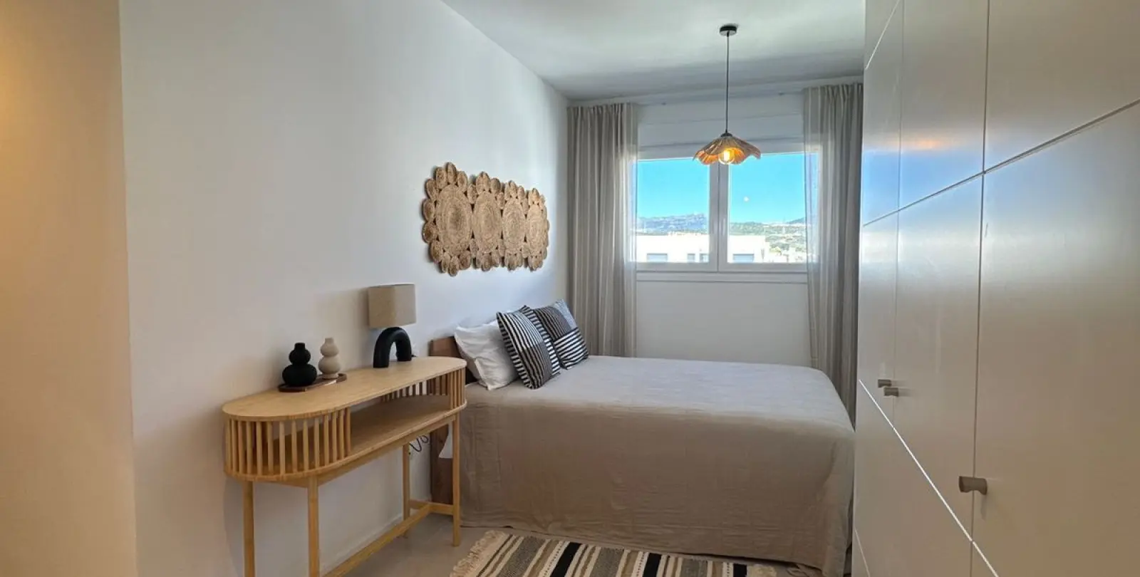 Sale of penthouse in Estepona 15