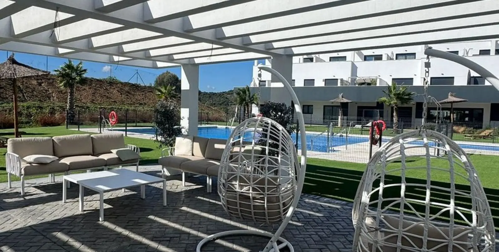 Sale of penthouse in Estepona 42