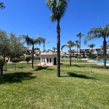 Sale of ground floor apartment in Puerto Banús
