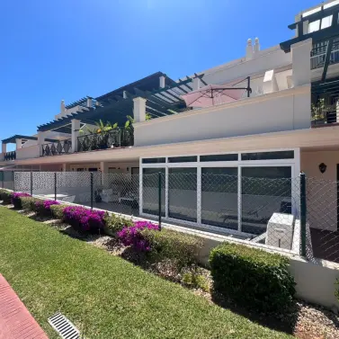 Sale of ground floor apartment in Puerto Banús