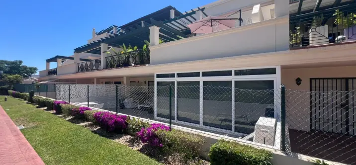 Sale of ground floor apartment in Puerto Banús 3