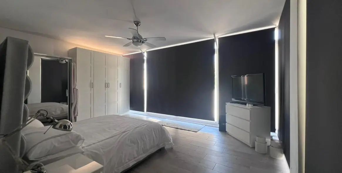 Sale of ground floor apartment in Puerto Banús 12