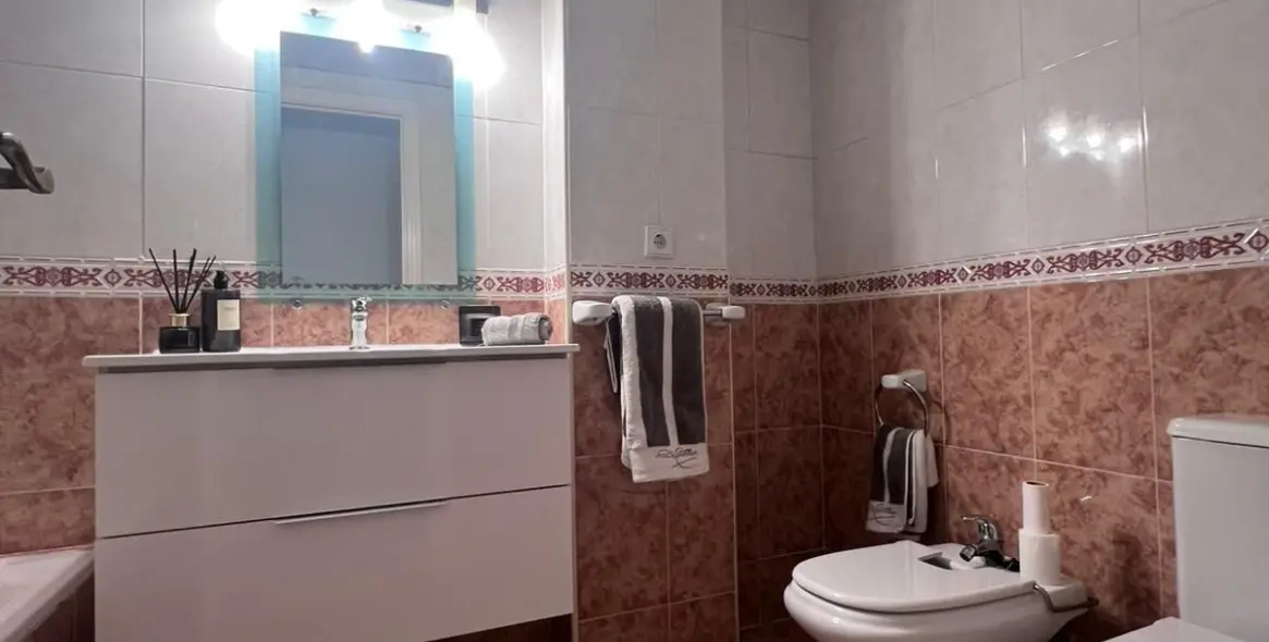 Sale of ground floor apartment in Puerto Banús 19