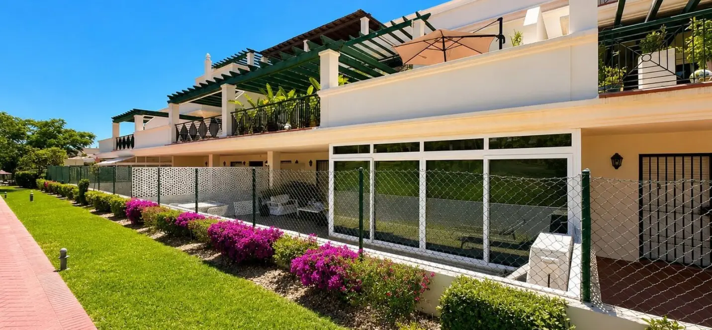 Продажа апартаментов на первом этаже в Puerto Banús 0