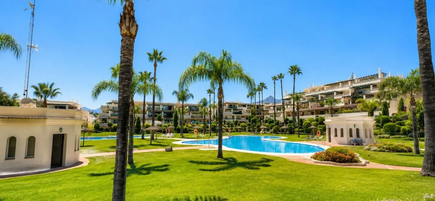 Продажа апартаментов на первом этаже в Puerto Banús 1