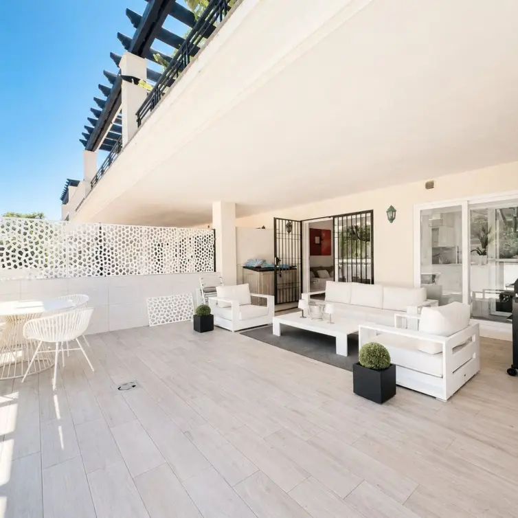 Продажа апартаментов на первом этаже в Puerto Banús
