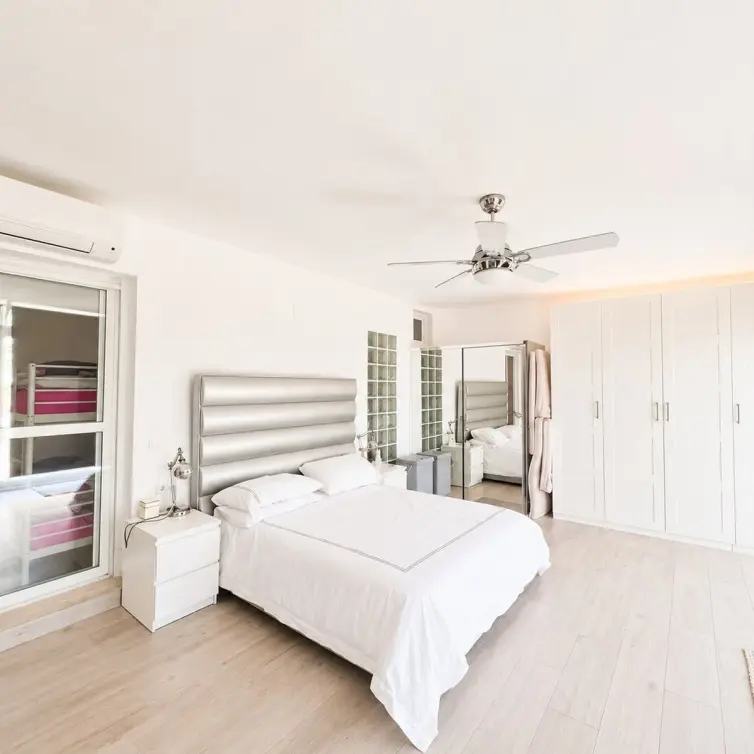 Продажа апартаментов на первом этаже в Puerto Banús