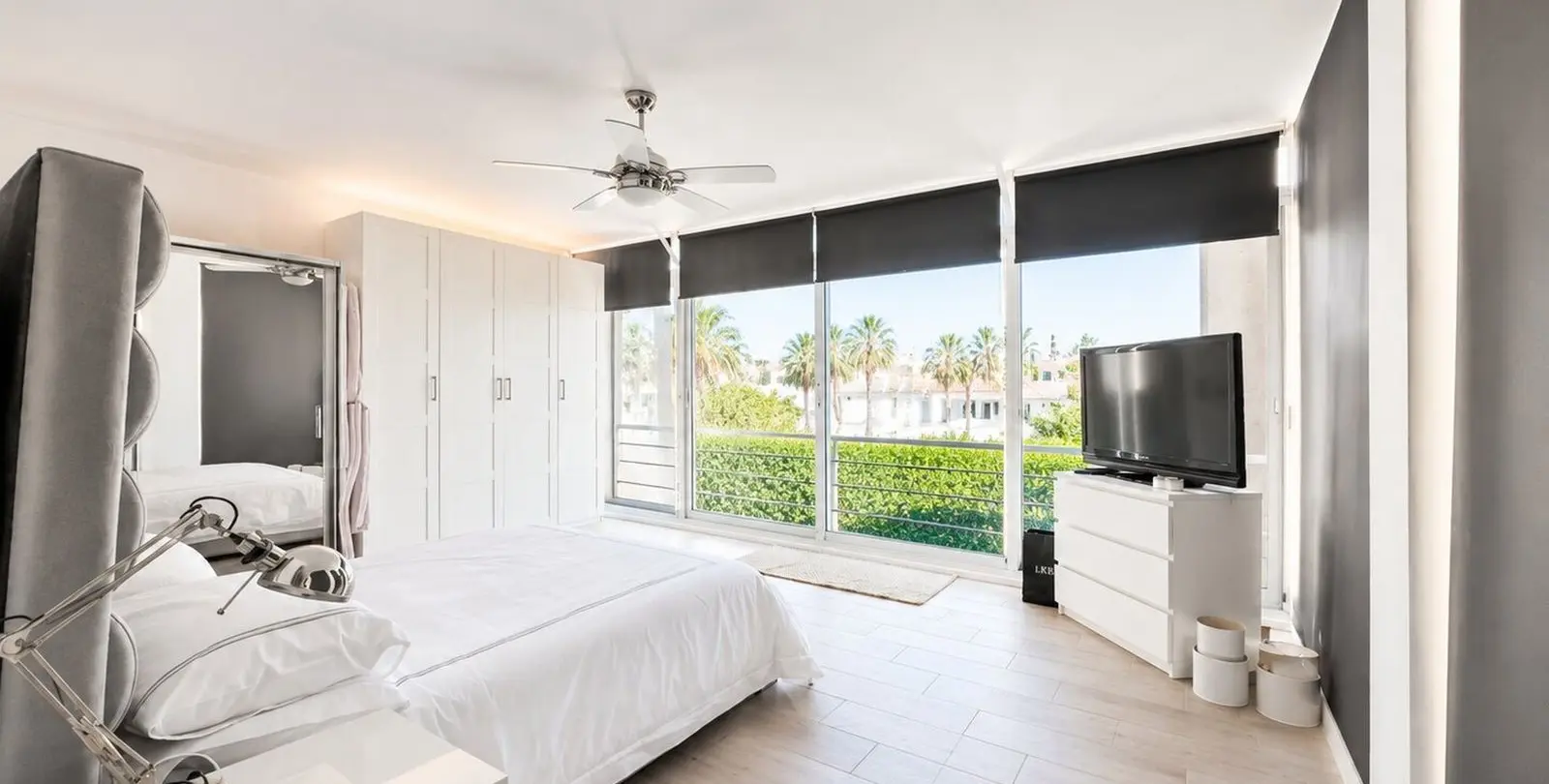 Venta de apartamento en planta baja en Puerto Banús 7