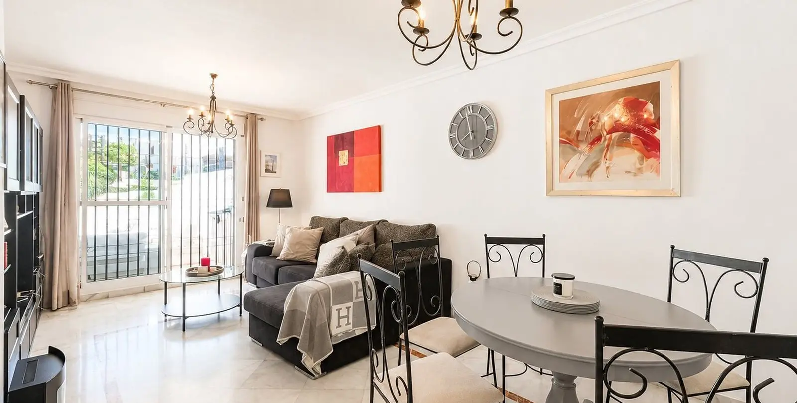 Venta de apartamento en planta baja en Puerto Banús 10