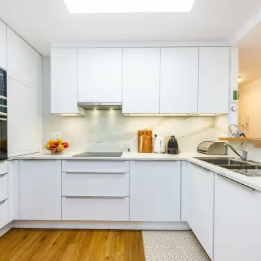 Sale of middle floor apartment in Fuengirola