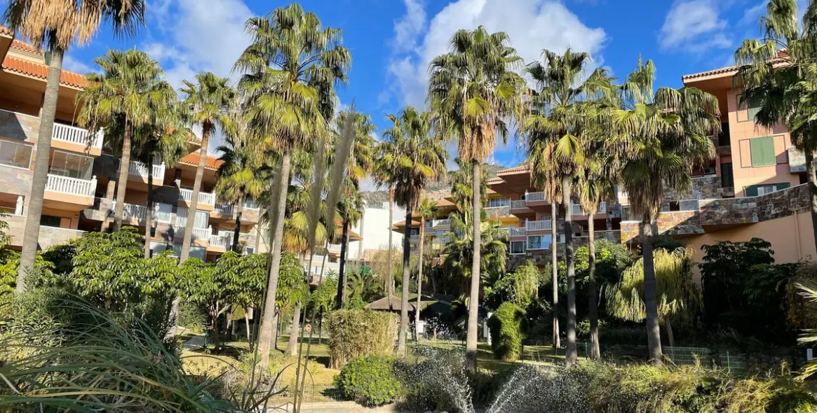 Sale of middle floor apartment in Fuengirola 27